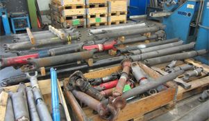 Составляющие качественного ремонта карданных валов в калуге: приемка, дефектация вала, определяем  детали подлежащие замене, объём работ, сроки выполнения и стоимость работ